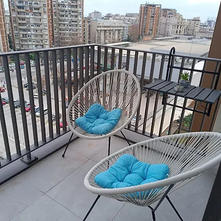 Anika Luxury At Diamond Center Apartment *