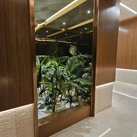 アパート Anika Luxury At Diamond Center スコピエ