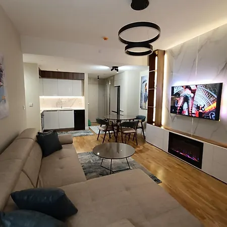 Anika Luxury At Diamond Center * スコピエ