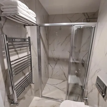 Anika Luxury At Diamond Center