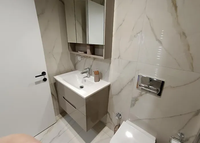 Anika Luxury At Diamond Center