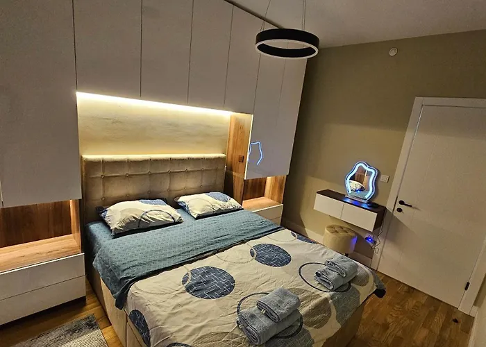 Anika Luxury At Diamond Center *