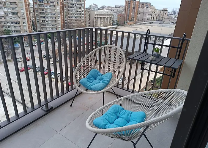 Anika Luxury At Diamond Center Apartment *