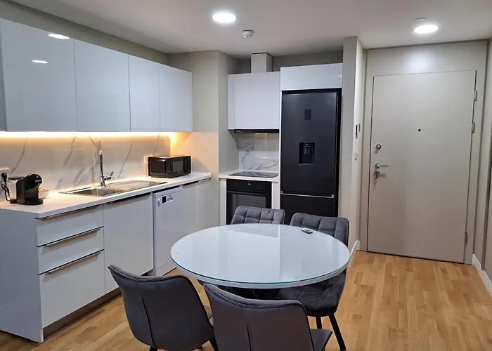 Anika Luxury At Diamond Center